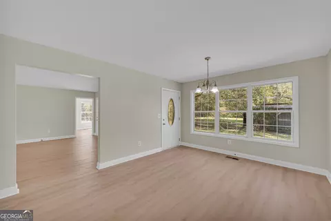 Living - 1836 Mize Rd, Toccoa, GA 30577 photo 2 of 7