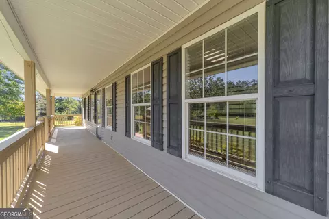 Exterior - 1836 Mize Rd, Toccoa, GA 30577 photo 6 of 10
