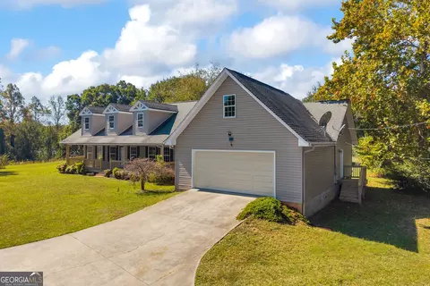Exterior - 1836 Mize Rd, Toccoa, GA 30577 photo 2 of 10