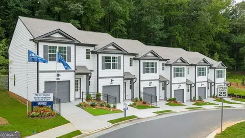 508 Woodcreek Cir #6, Atlanta, GA 30331