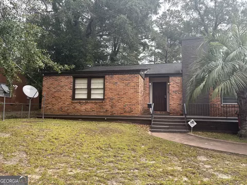 1184 Edna Pl, Macon, GA 31204