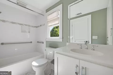Bath - 186 Coventry Rd, Decatur, GA 30030 photo 3 of 3