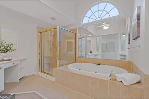 Bath - 210 Rivergate Dr, Suwanee, GA 30024 photo 4 of 9