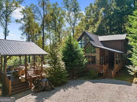 929 Overlook Rd, Blue Ridge, GA 30513