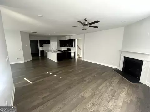 Living - 811 Pineberry Ct, Grayson, GA 30017 photo 2 of 7