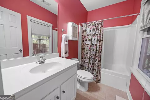 Bath - 85 Post Oak Ln, Jasper, GA 30143 photo 3 of 4