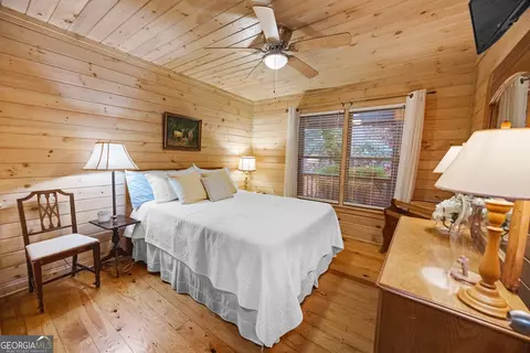 Bedroom - 85 Post Oak Ln, Jasper, GA 30143 photo 3 of 5