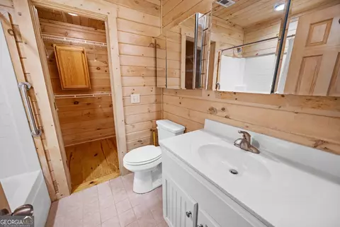 Bath - 85 Post Oak Ln, Jasper, GA 30143 photo 1 of 4