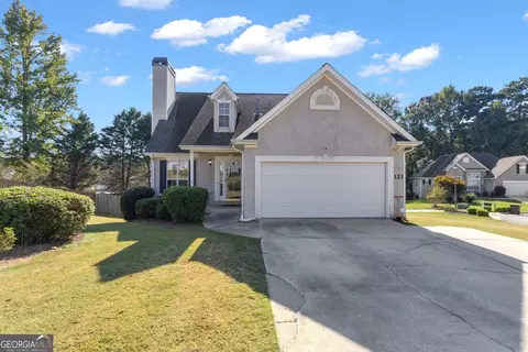 121 Kingsbrook Cir, Newnan, GA 30265