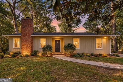 3295 Redona Dr, Atlanta, GA 30349