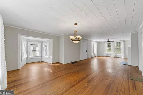 Living - 124 Boulevard, Toccoa, GA 30577 photo 6 of 7