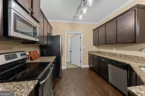 Kitchen - 637 Natures Walk, Gray, GA 31032 photo 1 of 3