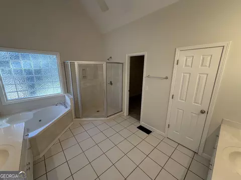 Bath - 3851 Bream Ct, Buford, GA 30519 photo 2 of 6