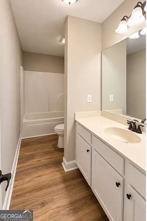 Bath - 12148 Flannery Ln, Hampton, GA 30228 photo 1 of 2