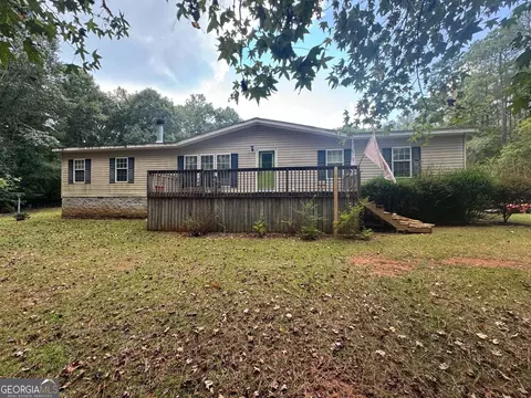 208 Lakeshore Dr, Eatonton, GA 31024