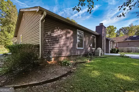 Exterior - 5683 Cape Cod Ln, Lithonia, GA 30038 photo 4 of 6