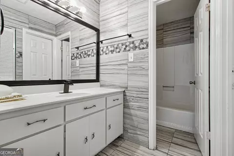 Bath - 5683 Cape Cod Ln, Lithonia, GA 30038 photo 1 of 3