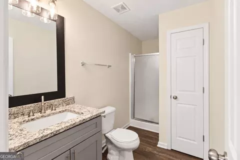 Bath - 11657 Flemming Ct, Hampton, GA 30228 photo 1 of 5