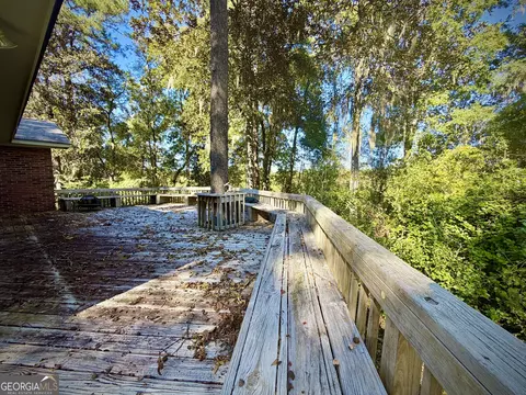 Exterior - 511 Brookdale Dr, Dublin, GA 31021 photo 5 of 8