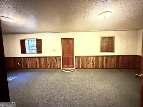 Living - 511 Brookdale Dr, Dublin, GA 31021 photo 7 of 10