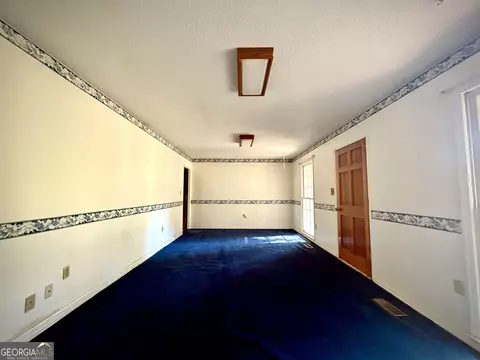 Living - 511 Brookdale Dr, Dublin, GA 31021 photo 1 of 10