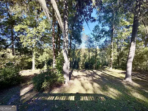 Exterior - 511 Brookdale Dr, Dublin, GA 31021 photo 4 of 8