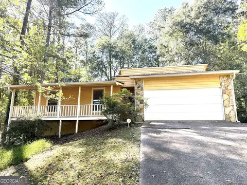 4955 Wycliffe Dr, Stone Mountain, GA 30087