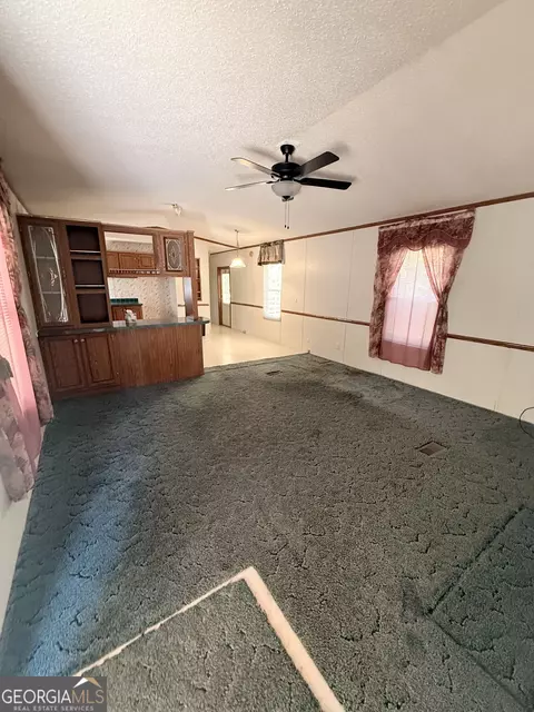 Living - 5180 Old Cornelia Hwy, Lula, GA 30554 photo 1 of 1