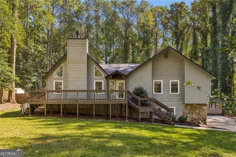 107 Emerald Cove Dr, Woodstock, GA 30189