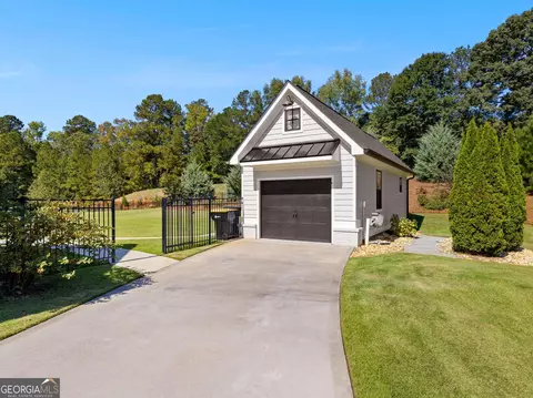 Exterior - 160 Brayden Dr, Tyrone, GA 30290 photo 5 of 14