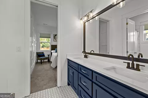 Bath - 160 Brayden Dr, Tyrone, GA 30290 photo 10 of 12