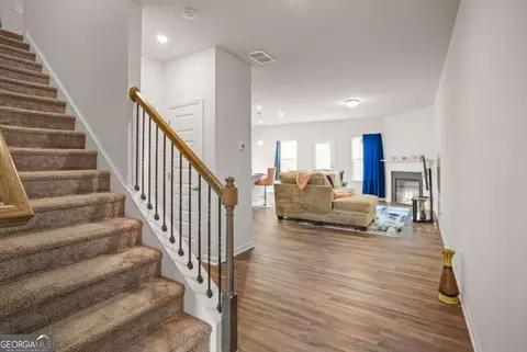 Entry Way - 10 Kane Dr, Jasper, GA 30143 photo 3 of 7