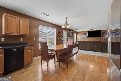 Dining - 11608 Sarah Loop, Hampton, GA 30228 photo 6 of 6