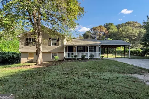 1066 Dogwood Rd SW, Snellville, GA 30078