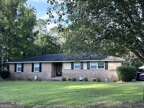 94 E Bruce St, Mcrae-helena, GA 31055