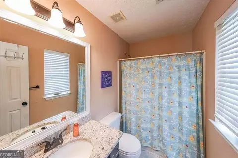 Bath - 2553 Summit Cove Dr, Duluth, GA 30097 photo 1 of 1
