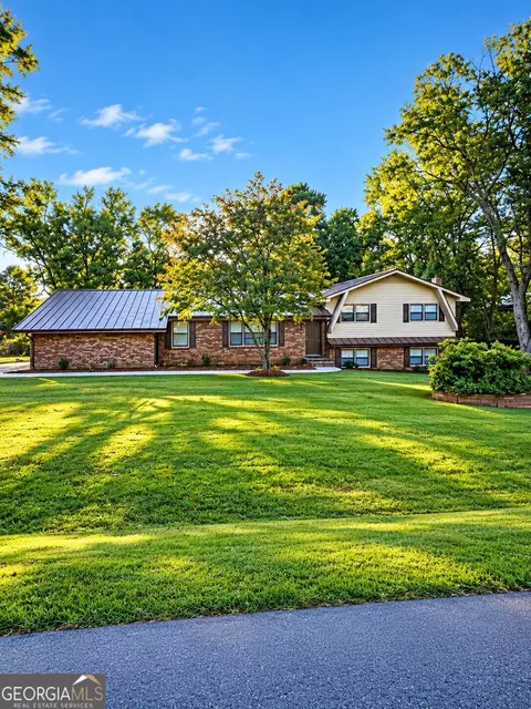 422 Hasty Dr, Tunnel Hill, GA 30755