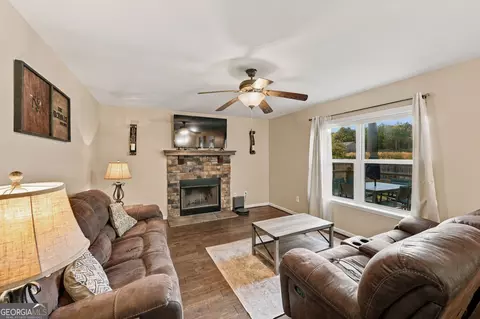 Living - 408 Mossy Ln, Gray, GA 31032 photo 1 of 2