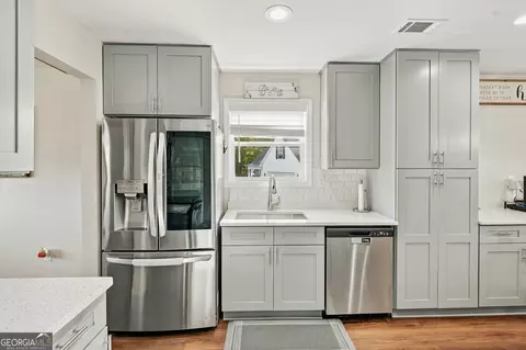Kitchen - 709 Springhill Dr, Gray, GA 31032 photo 3 of 5