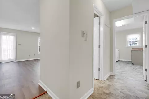 Entry Way - Undisclosed, Warner Robins, GA 31088 photo 6 of 8