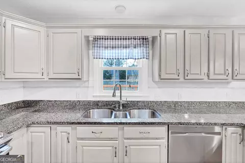 Kitchen - Undisclosed, Warner Robins, GA 31088 photo 4 of 10