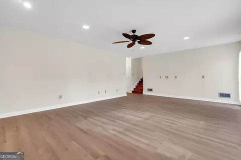 Living - Undisclosed, Warner Robins, GA 31088 photo 9 of 10