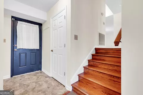 Entry Way - Undisclosed, Warner Robins, GA 31088 photo 5 of 8