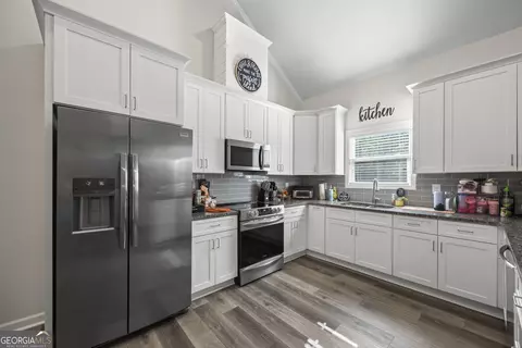 Kitchen - 388 Sunset Dr, Statham, GA 30666 photo 3 of 4