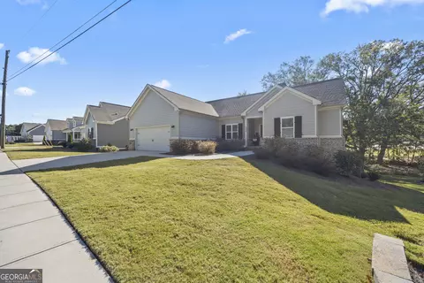 Exterior - 388 Sunset Dr, Statham, GA 30666 photo 2 of 8
