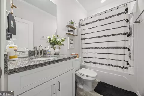 Bath - 388 Sunset Dr, Statham, GA 30666 photo 6 of 6