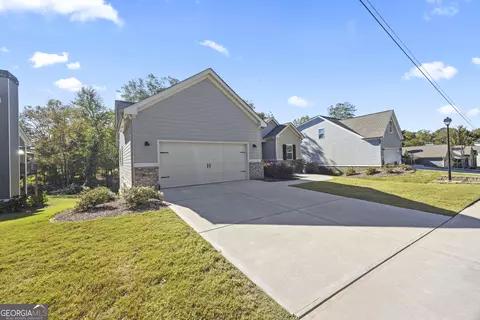 Exterior - 388 Sunset Dr, Statham, GA 30666 photo 1 of 8