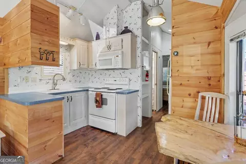 Kitchen - 83 Falls View Dr, Dillard, GA 30537 photo 1 of 2