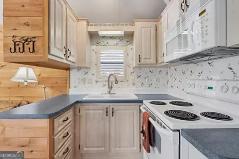 Kitchen - 83 Falls View Dr, Dillard, GA 30537 photo 2 of 2