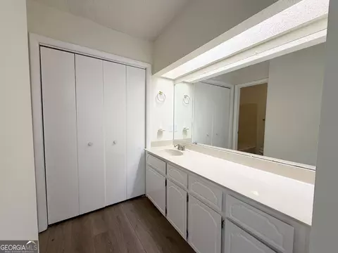 Bath - 99 Brookhaven Cir, Warner Robins, GA 31093 photo 1 of 4